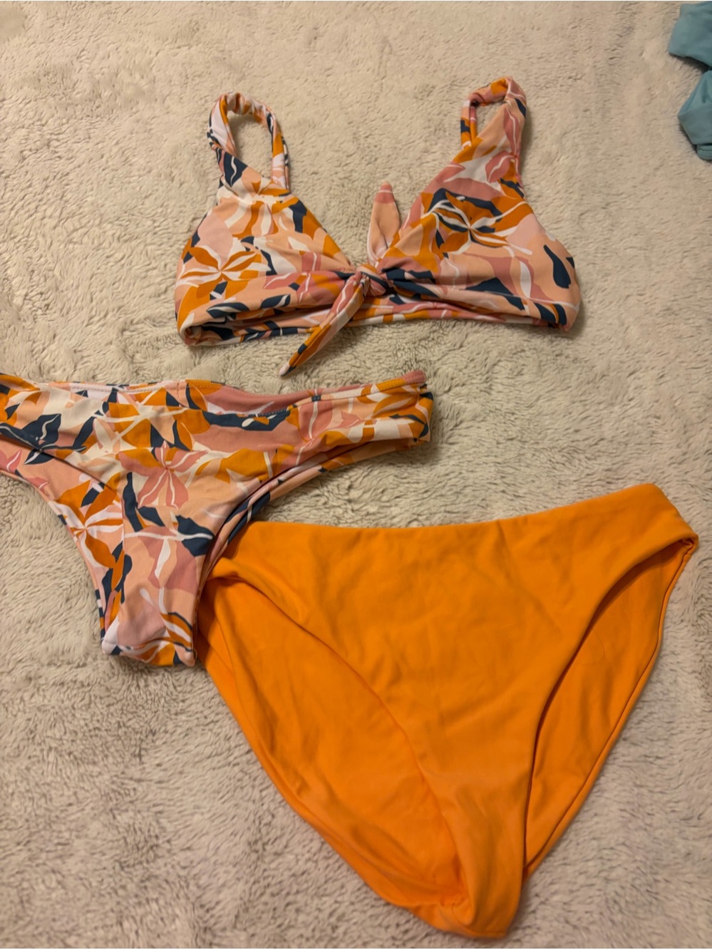 Midori swim 3 piece set top med. Bottoms xs/sm